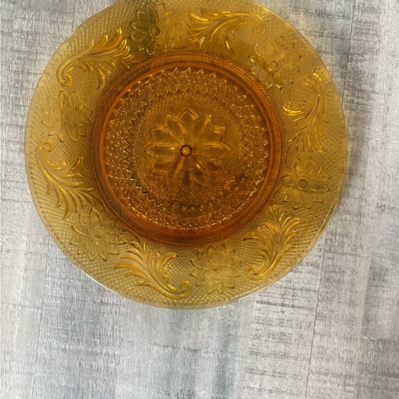 Indian Glass Co. Daisy Pattern Amber Glass Decorative Plate - Picture 4 of 4